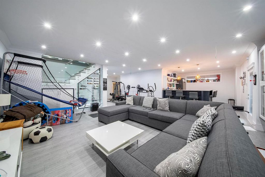 The Home in Burnaby is a impeccable customized mansion sits in the prime street in desirable Buckingham Heights now available for sale. This home located at 6488 Gordon Ave, Burnaby, BC V5E 3M1, Canada