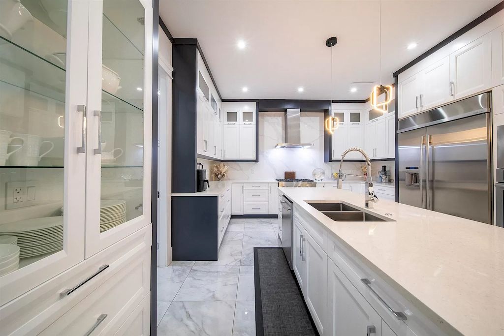 The Home in Burnaby is a impeccable customized mansion sits in the prime street in desirable Buckingham Heights now available for sale. This home located at 6488 Gordon Ave, Burnaby, BC V5E 3M1, Canada