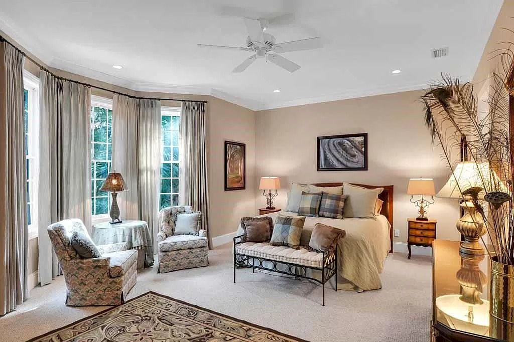 The Home in Georgia is a luxurious home offering impressive foyer, gracious living room and spacious dining room now available for sale. This home located at 23 Carriage Dr, Saint Simons Island, Georgia; offering 07 bedrooms and 08 bathrooms with 10,688 square feet of living spaces.