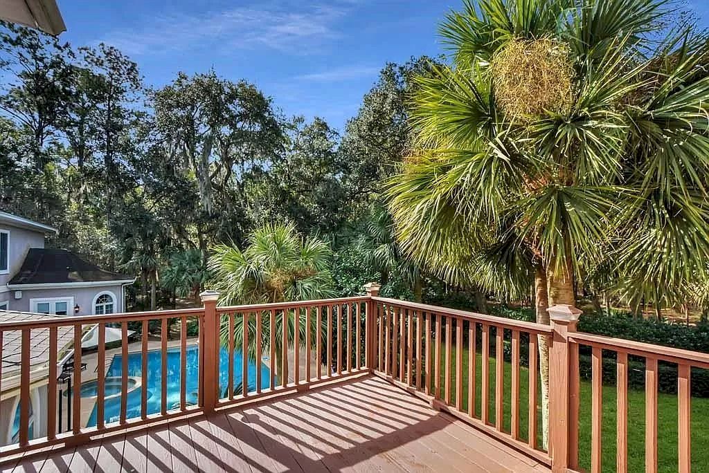 The Home in Georgia is a luxurious home offering impressive foyer, gracious living room and spacious dining room now available for sale. This home located at 23 Carriage Dr, Saint Simons Island, Georgia; offering 07 bedrooms and 08 bathrooms with 10,688 square feet of living spaces.