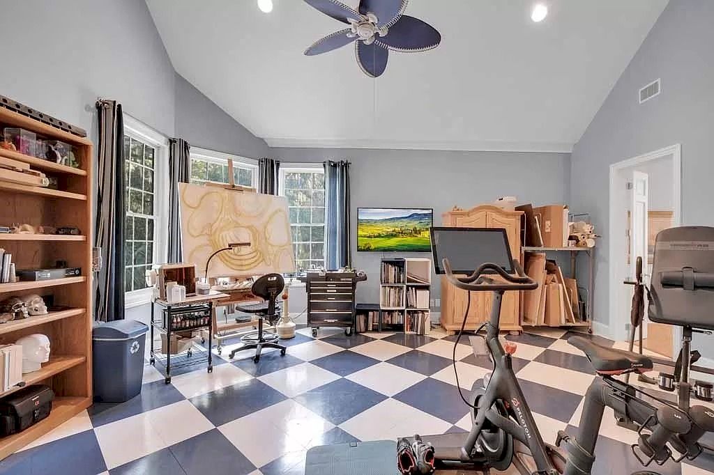 The Home in Georgia is a luxurious home offering impressive foyer, gracious living room and spacious dining room now available for sale. This home located at 23 Carriage Dr, Saint Simons Island, Georgia; offering 07 bedrooms and 08 bathrooms with 10,688 square feet of living spaces.