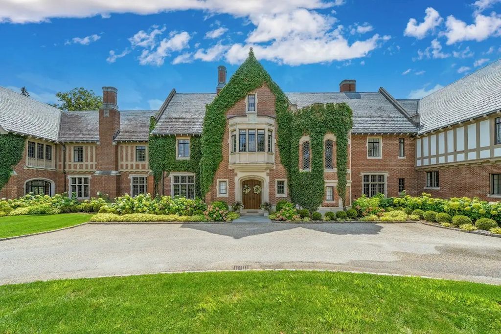 The Home in Connecticut is a luxurious home designed by New York architect William B. Tubby now available for sale. This home located at 544 Oenoke Rdg, New Canaan, Connecticut; offering 12 bedrooms and 16 bathrooms with 25,000 square feet of living spaces.