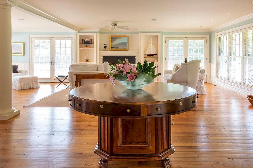 The Home in Massachusetts is a luxurious home concealed by mature and thoughtfully designed gardens now available for sale. This home located at 1 Shawkemo Hills Ln, Nantucket, MA 02554, Massachusetts; offering 06 bedrooms and 09 bathrooms with 8,139 square feet of living spaces.