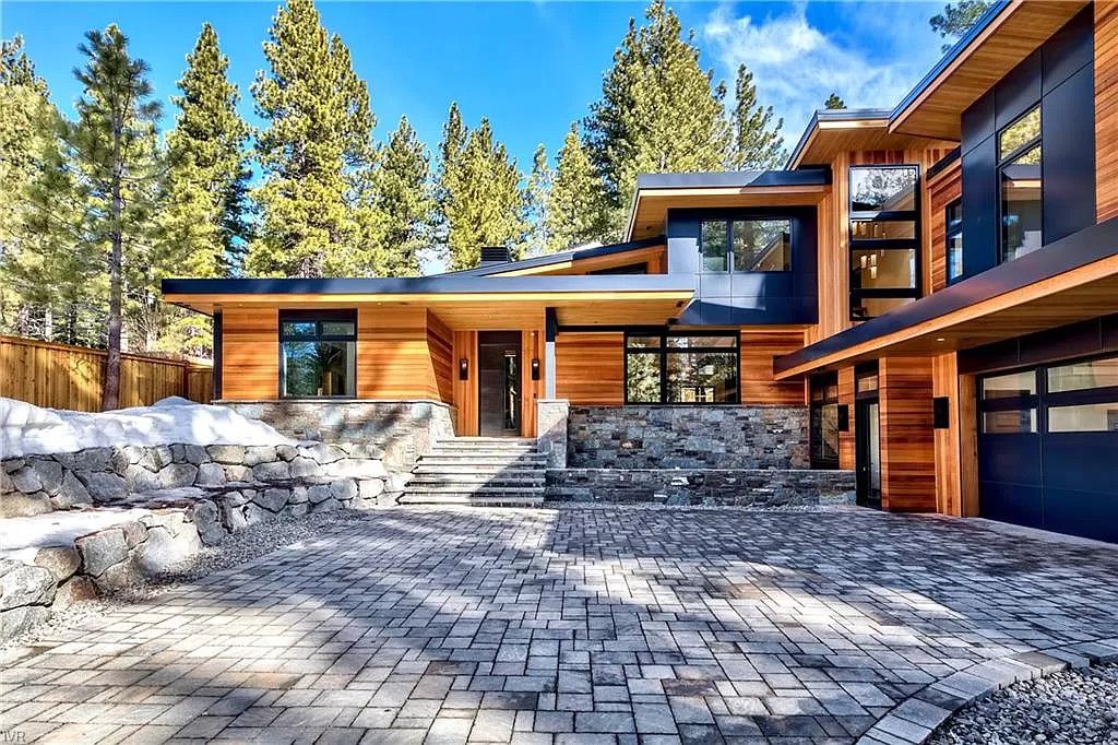 Spectacular Modern and Smart Mountain Home in Nevada asks for $8,450,000