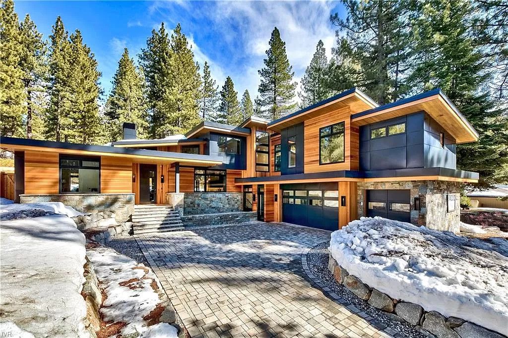 Spectacular Modern and Smart Mountain Home in Nevada asks for $8,450,000