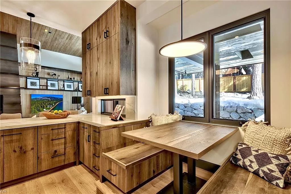 Spectacular Modern and Smart Mountain Home in Nevada asks for $8,450,000