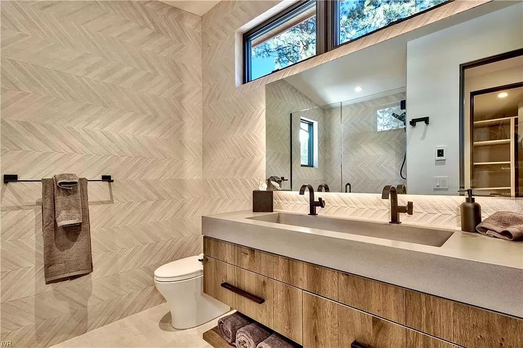 Spectacular Modern and Smart Mountain Home in Nevada asks for $8,450,000
