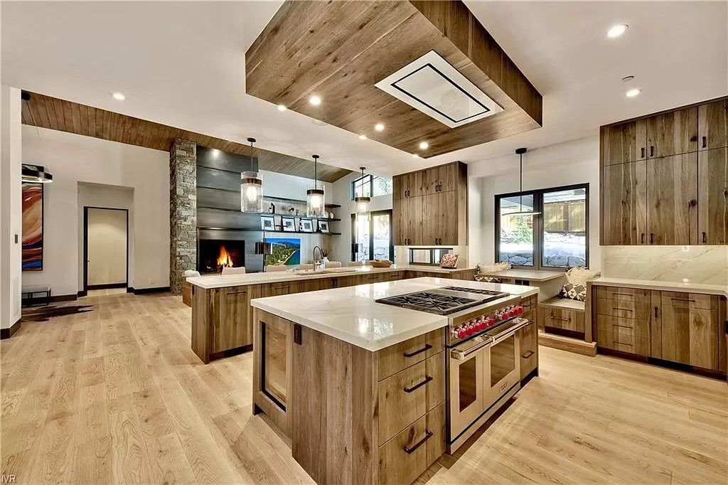 Spectacular Modern and Smart Mountain Home in Nevada asks for $8,450,000