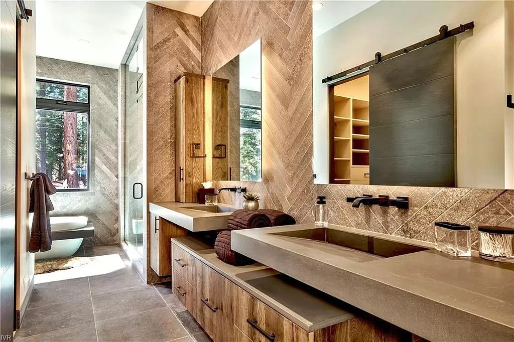 Spectacular Modern and Smart Mountain Home in Nevada asks for $8,450,000
