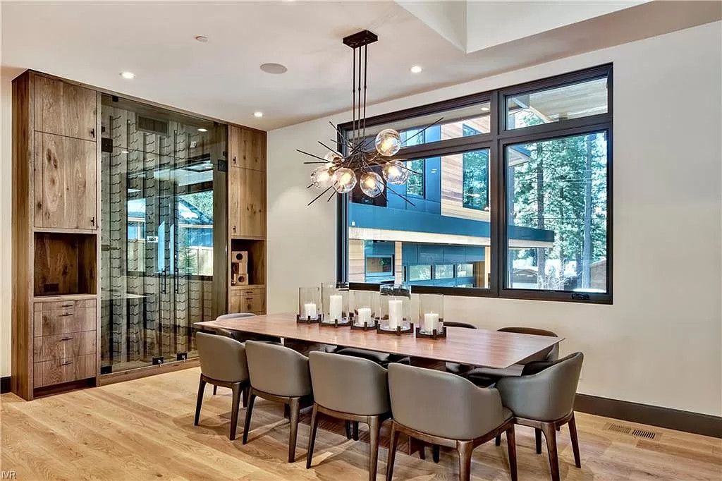 Spectacular Modern and Smart Mountain Home in Nevada asks for $8,450,000