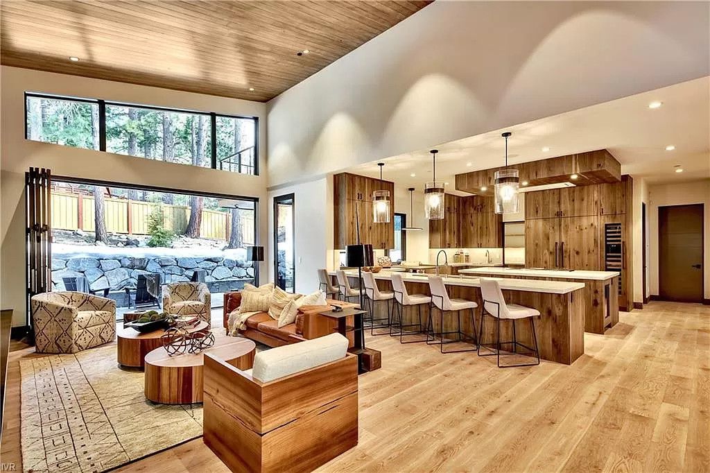 Spectacular Modern and Smart Mountain Home in Nevada asks for $8,450,000
