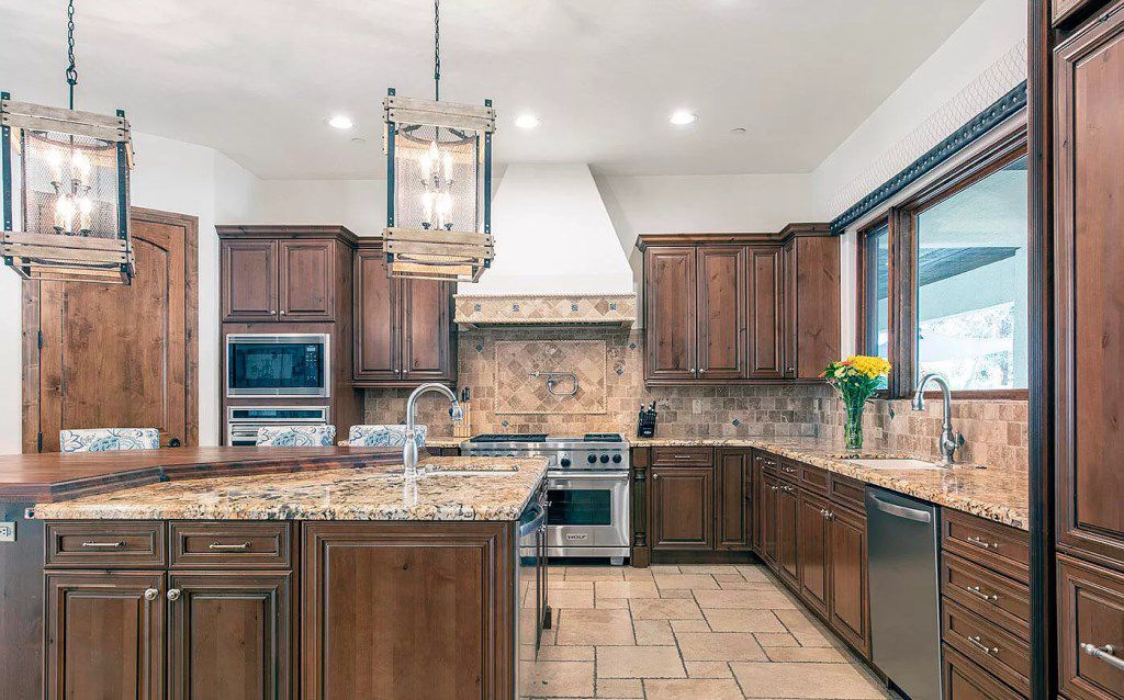  Beautiful $3,400,000 single story Residence in Arizona makes you stop and stare