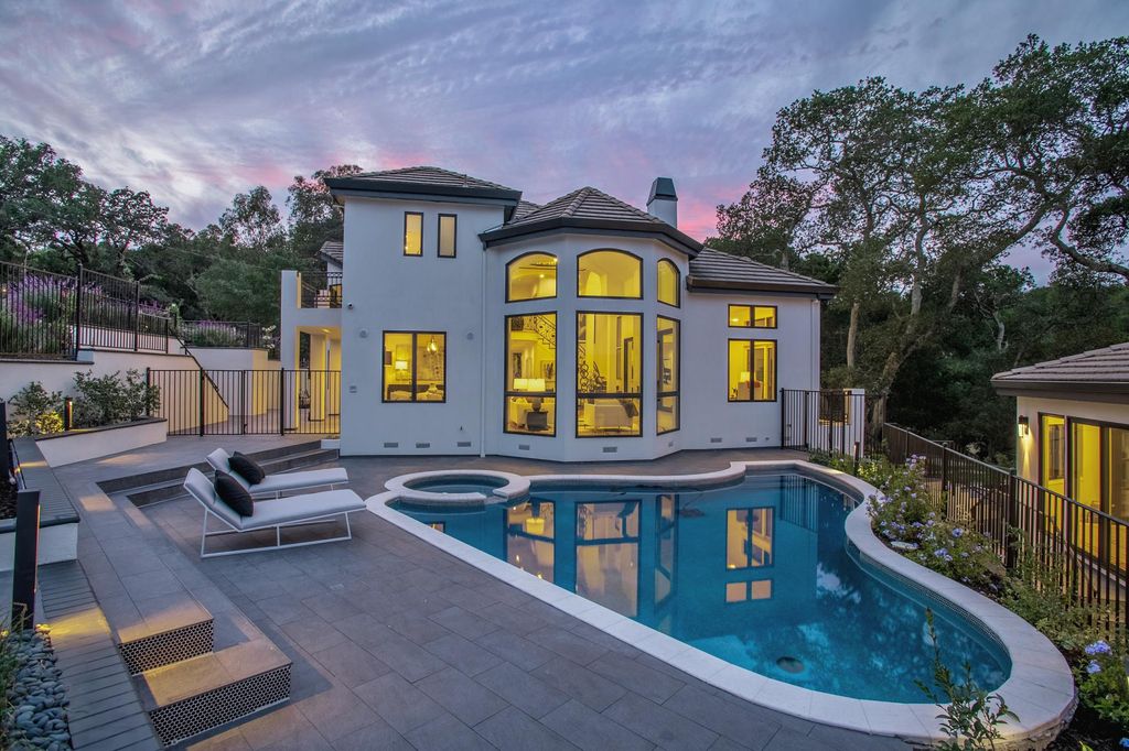 The Home in Woodside is an exceptional residence midway between San Francisco and Silicon Valley now available for sale. This home located at 333 Raymundo Dr, Woodside, California