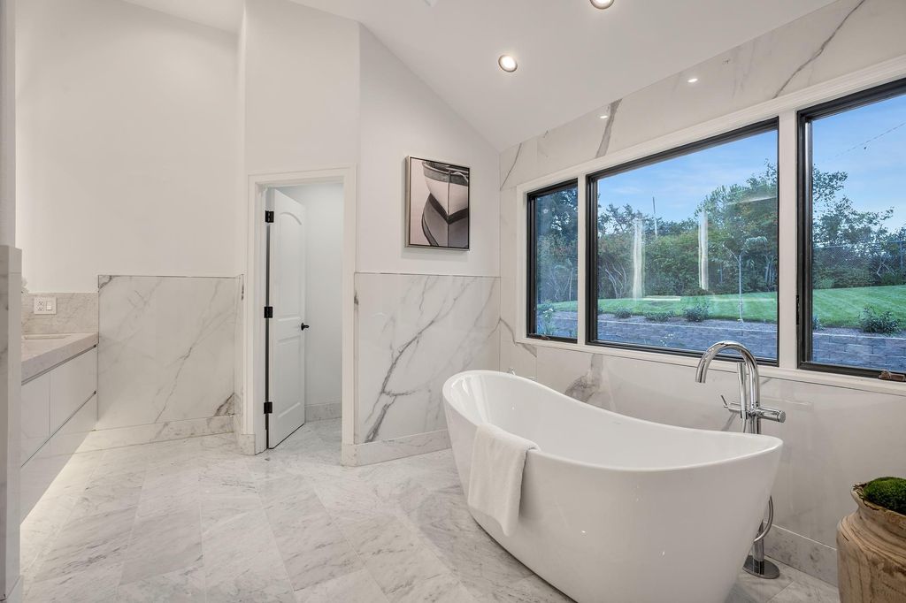 The Home in Woodside is an exceptional residence midway between San Francisco and Silicon Valley now available for sale. This home located at 333 Raymundo Dr, Woodside, California