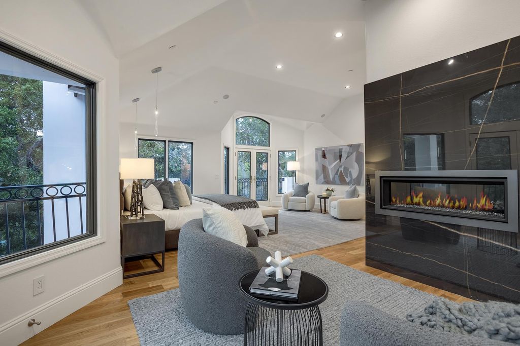 The Home in Woodside is an exceptional residence midway between San Francisco and Silicon Valley now available for sale. This home located at 333 Raymundo Dr, Woodside, California