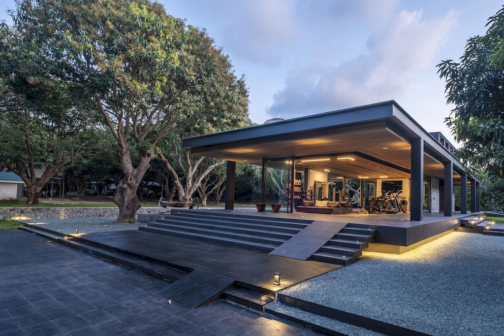 CG Villa (Calatagan Gym)Villa in Philippines by 8x8 Design Studio Co.