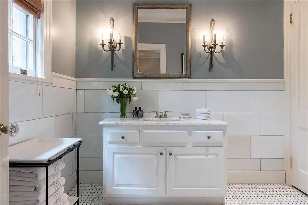 The Home in Georgia is a luxurious home extensively renovated to showcase high ceilings, beautiful hardwoods, gracious rooms and so much more appeal now available for sale. This home located at 2943 Habersham Rd NW, Atlanta, Georgia; offering 05 bedrooms and 06 bathrooms with 7,613 square feet of living spaces.