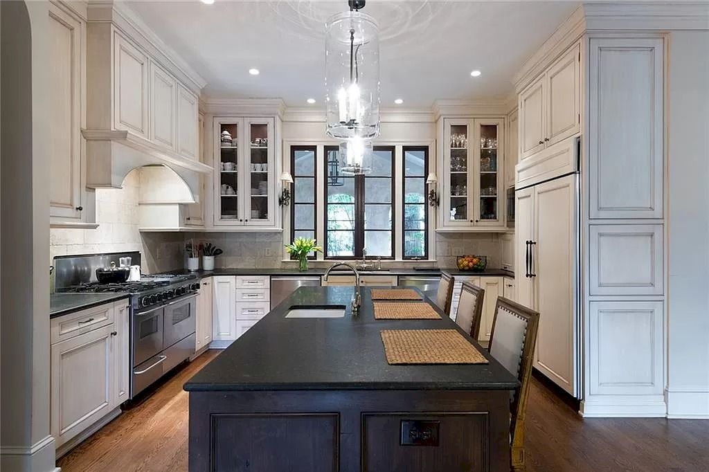 The Home in Georgia is a luxurious home extensively renovated to showcase high ceilings, beautiful hardwoods, gracious rooms and so much more appeal now available for sale. This home located at 2943 Habersham Rd NW, Atlanta, Georgia; offering 05 bedrooms and 06 bathrooms with 7,613 square feet of living spaces.