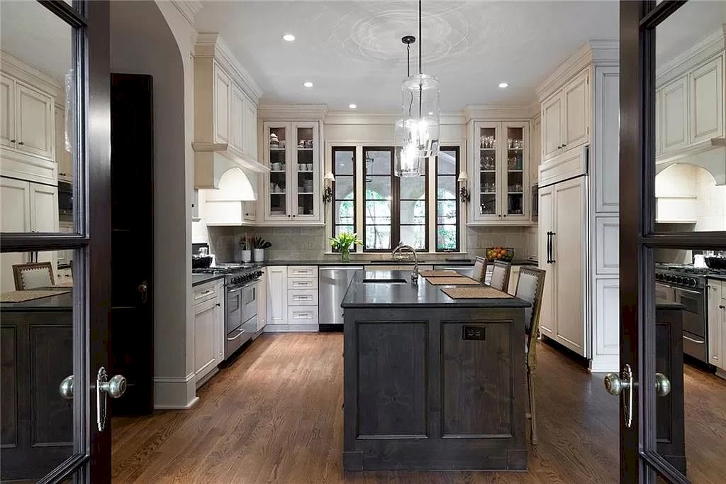 The Home in Georgia is a luxurious home extensively renovated to showcase high ceilings, beautiful hardwoods, gracious rooms and so much more appeal now available for sale. This home located at 2943 Habersham Rd NW, Atlanta, Georgia; offering 05 bedrooms and 06 bathrooms with 7,613 square feet of living spaces.
