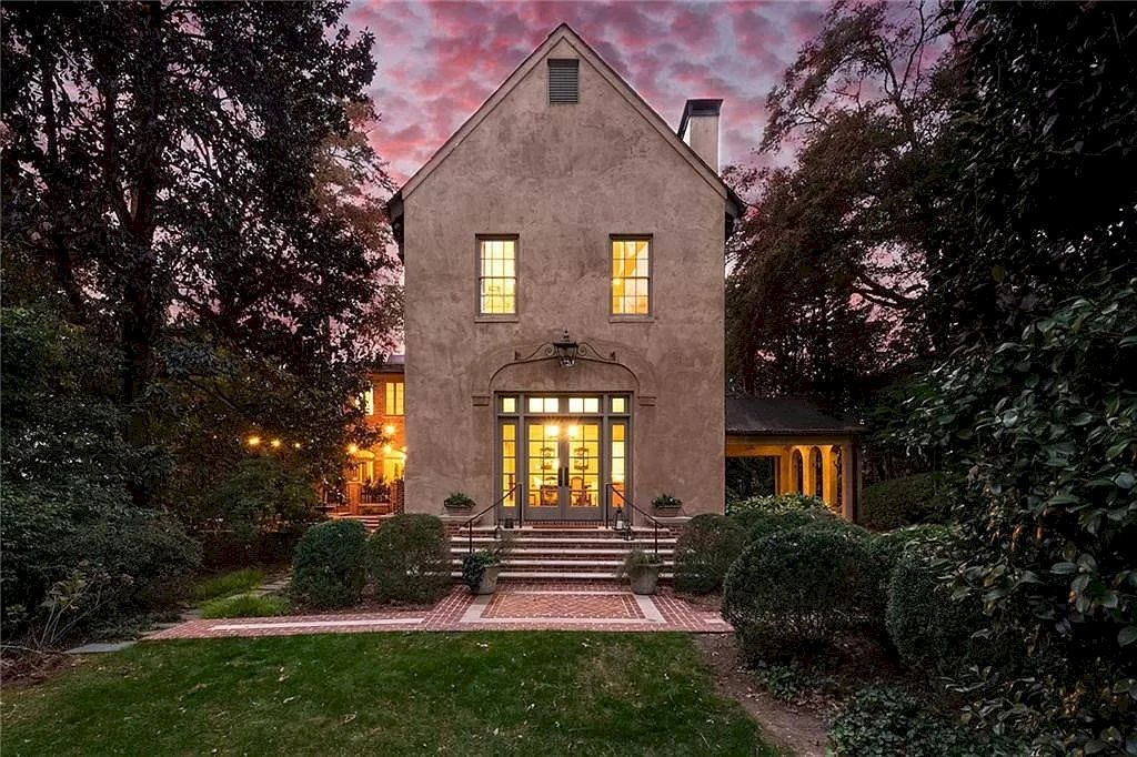 The Home in Georgia is a luxurious home extensively renovated to showcase high ceilings, beautiful hardwoods, gracious rooms and so much more appeal now available for sale. This home located at 2943 Habersham Rd NW, Atlanta, Georgia; offering 05 bedrooms and 06 bathrooms with 7,613 square feet of living spaces.