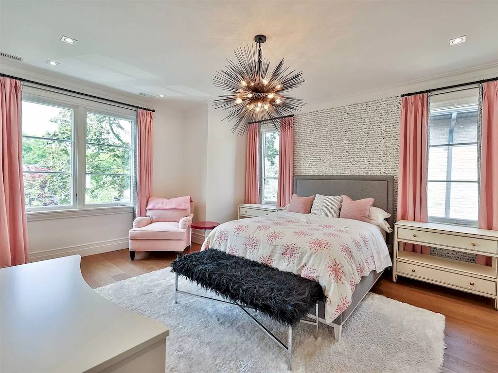 The House in Toronto offers a unique opportunity to own a truly on-of-a-kind home in one of the most sought-after neighbourhood, now available for sale