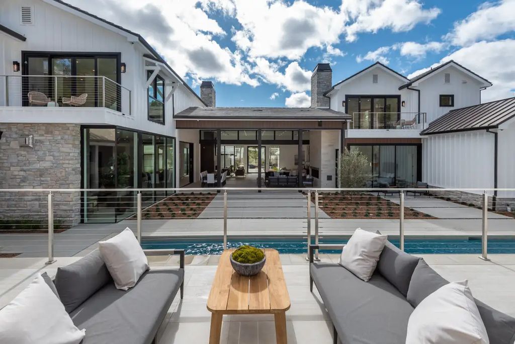 Elegantly Brand New Custom Home in Calabasas Flooded with Natural Light Asking for 13750000 14