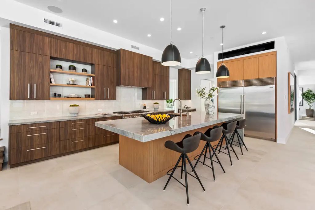 Elegantly Brand New Custom Home in Calabasas Flooded with Natural Light Asking for 13750000 8