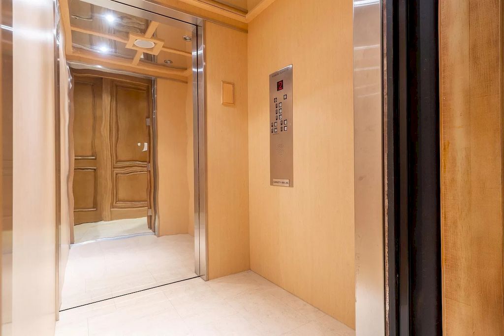 The House in Vancouver has exceptionally landscaped outdoor grounds feature a full size tennis court, a mini golf putting green, a Japanese Zen garden, now available for sale