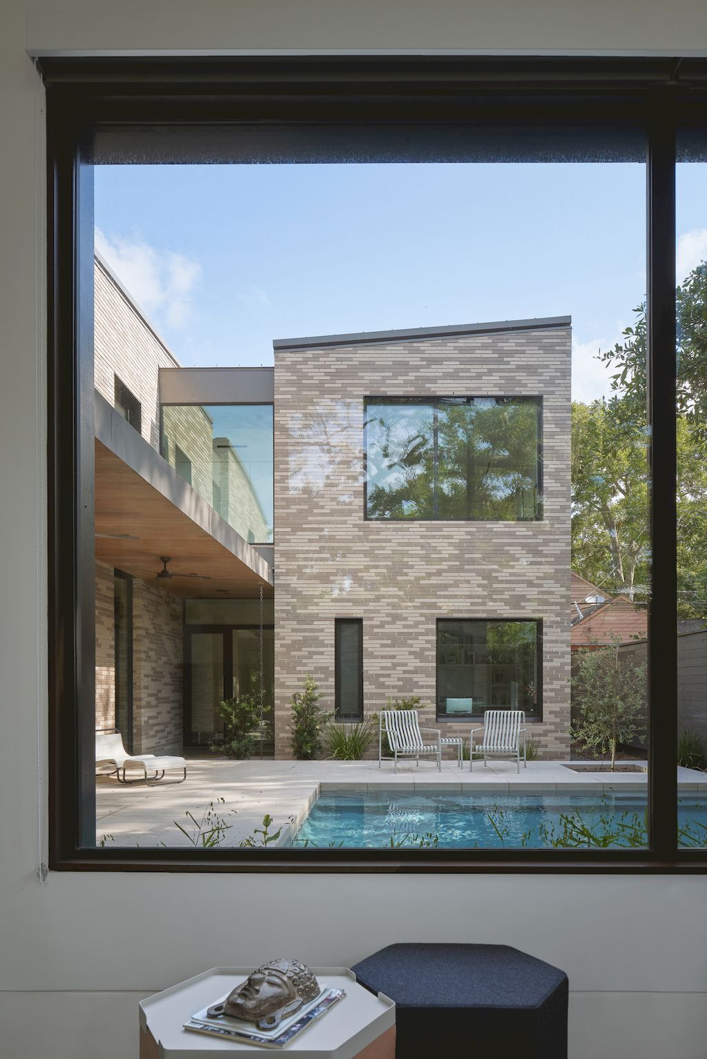 Greenbriar Residence Elegant series of stones by CONTENT Architecture 15