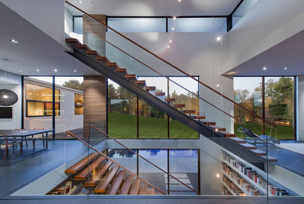 Hillside home Walker Road in Suburb of Washington by Whipple Russell 11