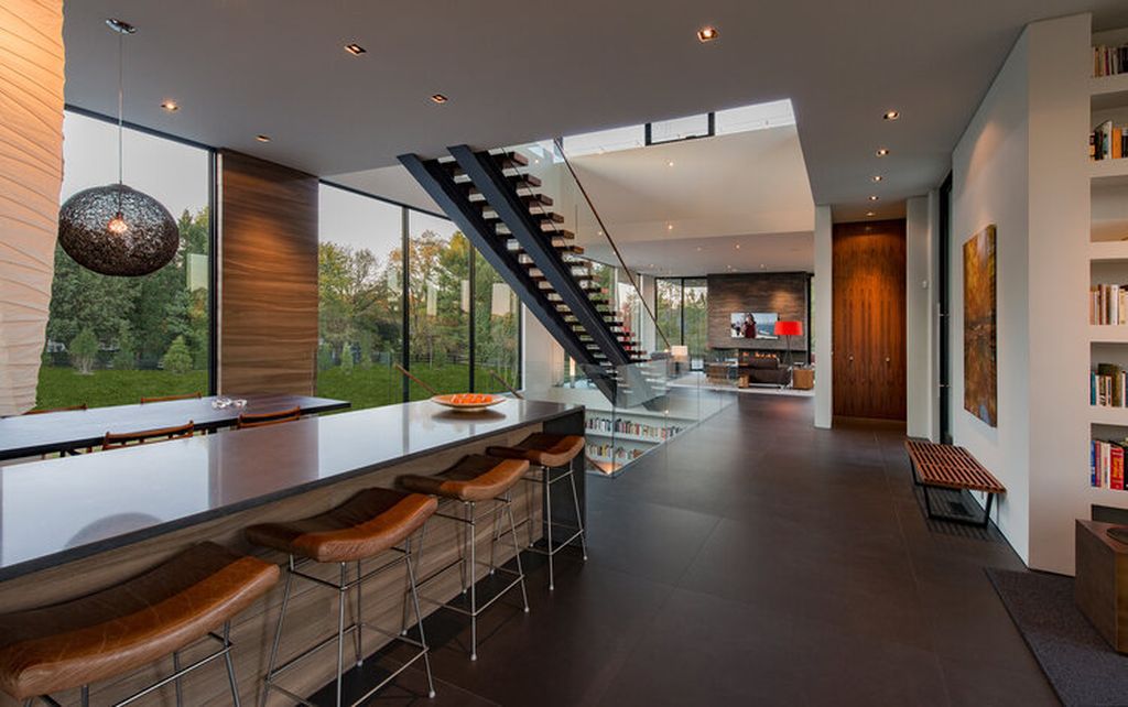 Hillside home Walker Road in Suburb of Washington by Whipple Russell 13