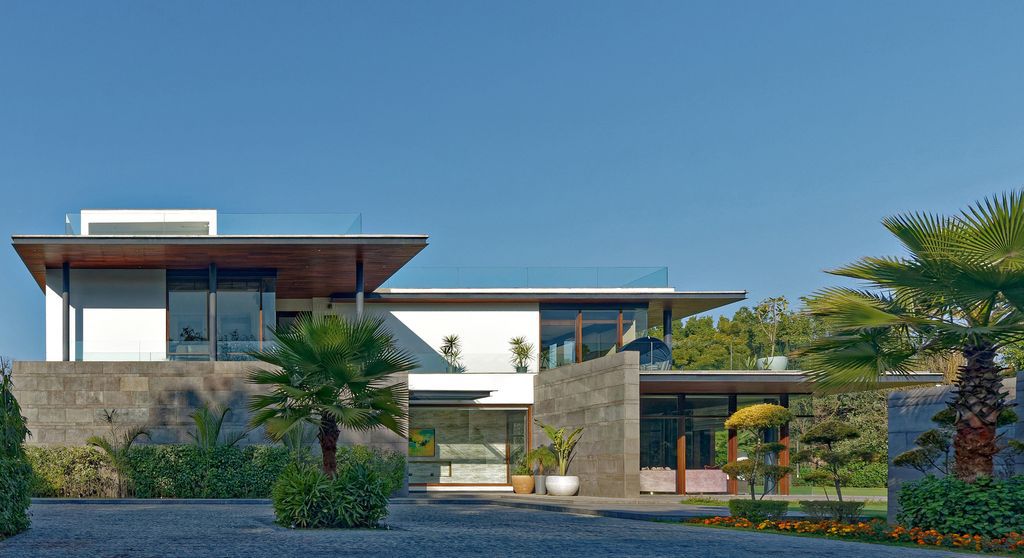 Horizon House, Stunning house in New Delhi, India by DADA Partners