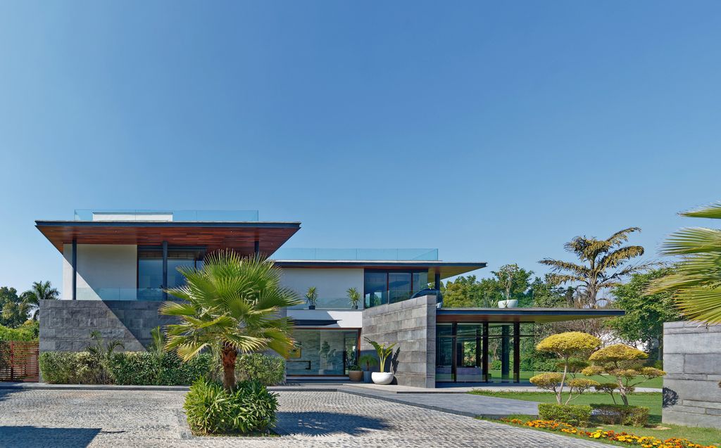 Horizon House, Stunning house in New Delhi, India by DADA Partners