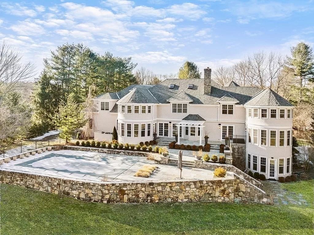The Home in Massachusetts is a luxurious home recently renovated with the highest level of construction now available for sale. This home located at 60 Buckskin Dr, Weston, Massachusetts; offering 05 bedrooms and 07 bathrooms with 8,470 square feet of living spaces. 