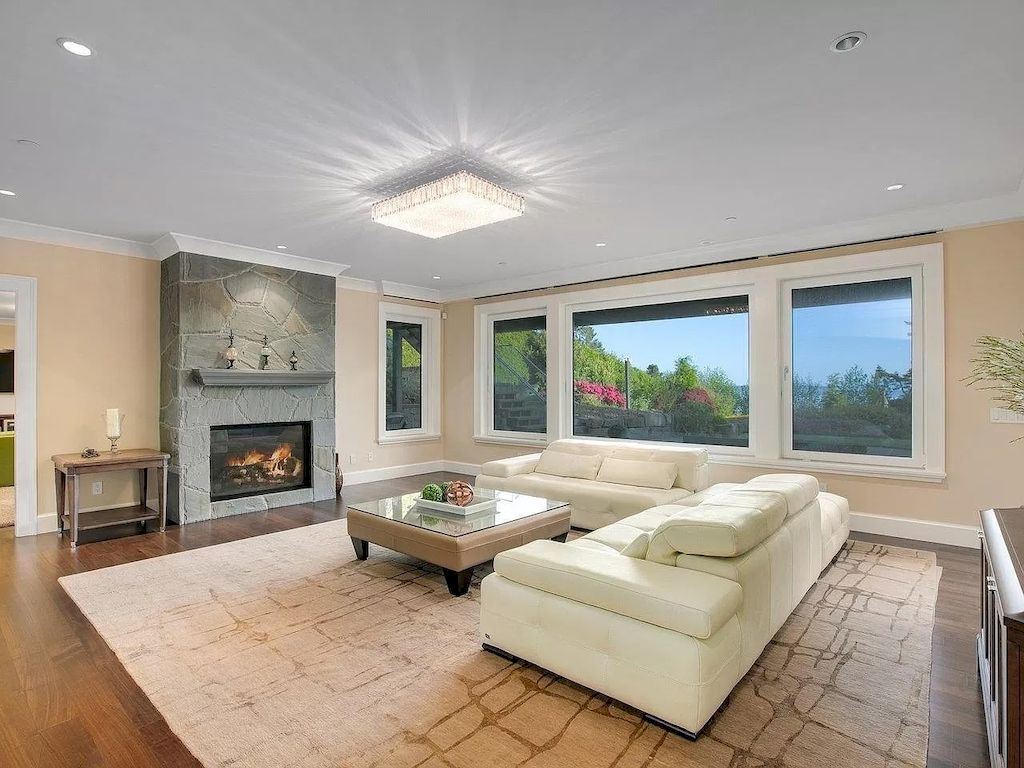 The House in White Rock is designed by renowned architect Bill Daniels  with exceptional quality & the finest workmanship, now available for sale. This home located at 13720 Marine Dr, White Rock, BC V4B 1A4, Canada