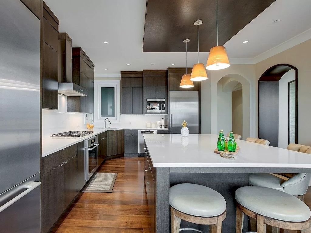 The House in White Rock is designed by renowned architect Bill Daniels  with exceptional quality & the finest workmanship, now available for sale. This home located at 13720 Marine Dr, White Rock, BC V4B 1A4, Canada