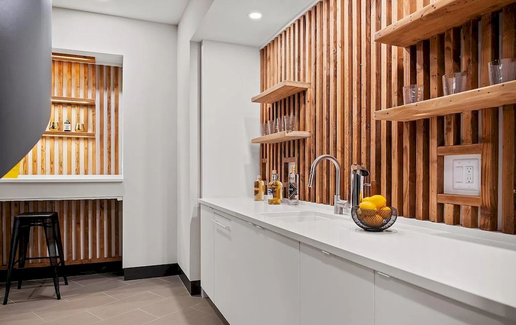 The Home in Virginia is a luxurious home offering spacious living and entertaining oasis now available for sale. This home located at 1120 Guilford Ct, McLean, Virginia; offering 04 bedrooms and 08 bathrooms with 8,838 square feet of living spaces.