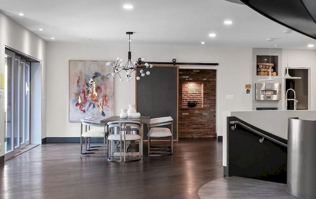 The Home in Virginia is a luxurious home offering spacious living and entertaining oasis now available for sale. This home located at 1120 Guilford Ct, McLean, Virginia; offering 04 bedrooms and 08 bathrooms with 8,838 square feet of living spaces.