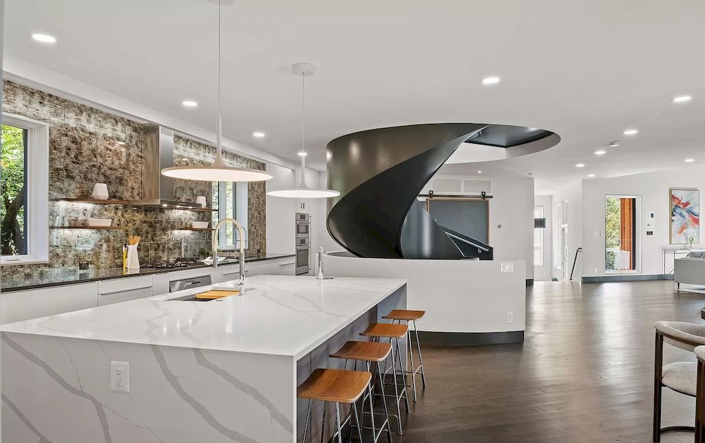 The Home in Virginia is a luxurious home offering spacious living and entertaining oasis now available for sale. This home located at 1120 Guilford Ct, McLean, Virginia; offering 04 bedrooms and 08 bathrooms with 8,838 square feet of living spaces.
