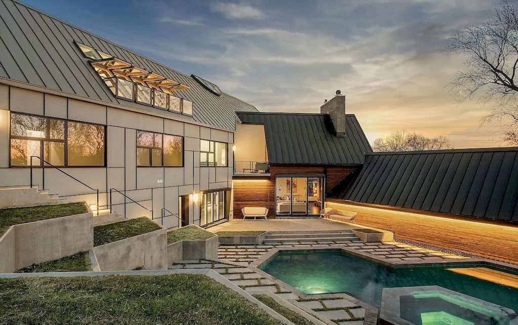 The Home in Virginia is a luxurious home offering spacious living and entertaining oasis now available for sale. This home located at 1120 Guilford Ct, McLean, Virginia; offering 04 bedrooms and 08 bathrooms with 8,838 square feet of living spaces.
