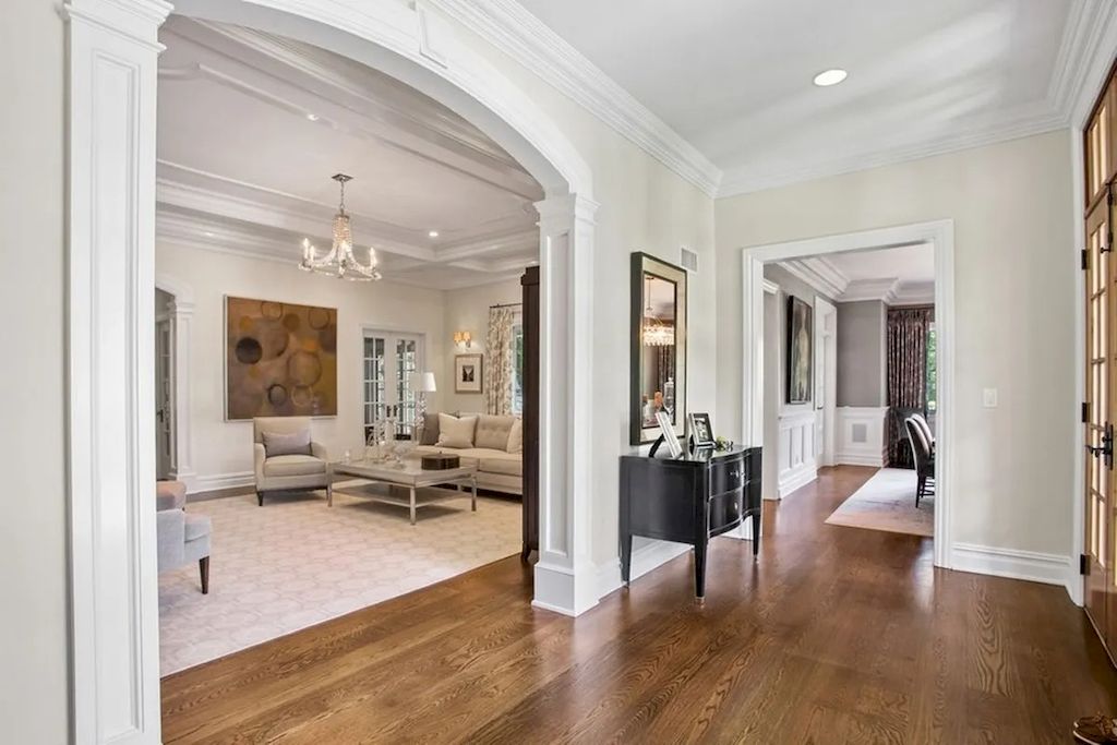 The Home in New Jersey is a luxurious farmhouse compounds featuring soaring ceilings, glass walls, a beautiful pool, a gallery and more now available for sale. This home located at 255 E Saddle River Rd, Saddle River, New Jersey; offering 06 bedrooms and 07 bathrooms with approximately 10 acres of land.