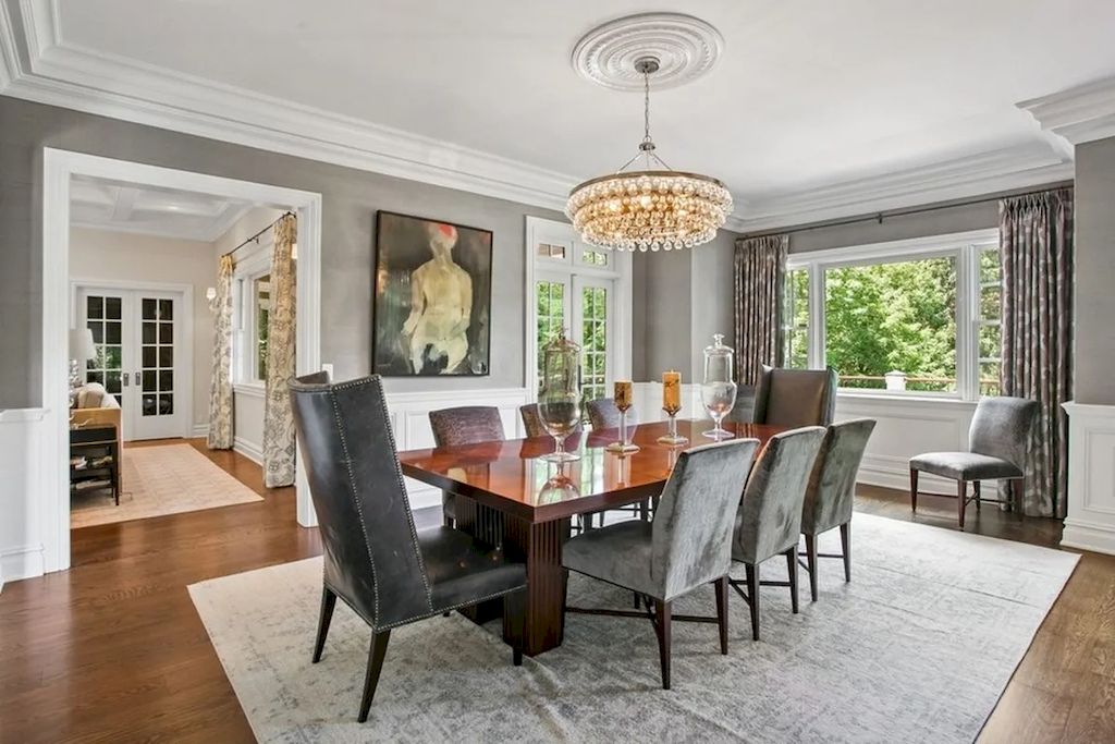 The Home in New Jersey is a luxurious farmhouse compounds featuring soaring ceilings, glass walls, a beautiful pool, a gallery and more now available for sale. This home located at 255 E Saddle River Rd, Saddle River, New Jersey; offering 06 bedrooms and 07 bathrooms with approximately 10 acres of land.