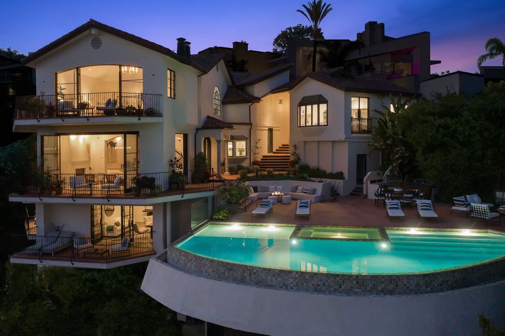 The Villa in Los Angeles is a newly built compound with separate guest house and pool bath perfect for for entertaining now available for sale. This home located at 9368 Flicker Way, Los Angeles, California