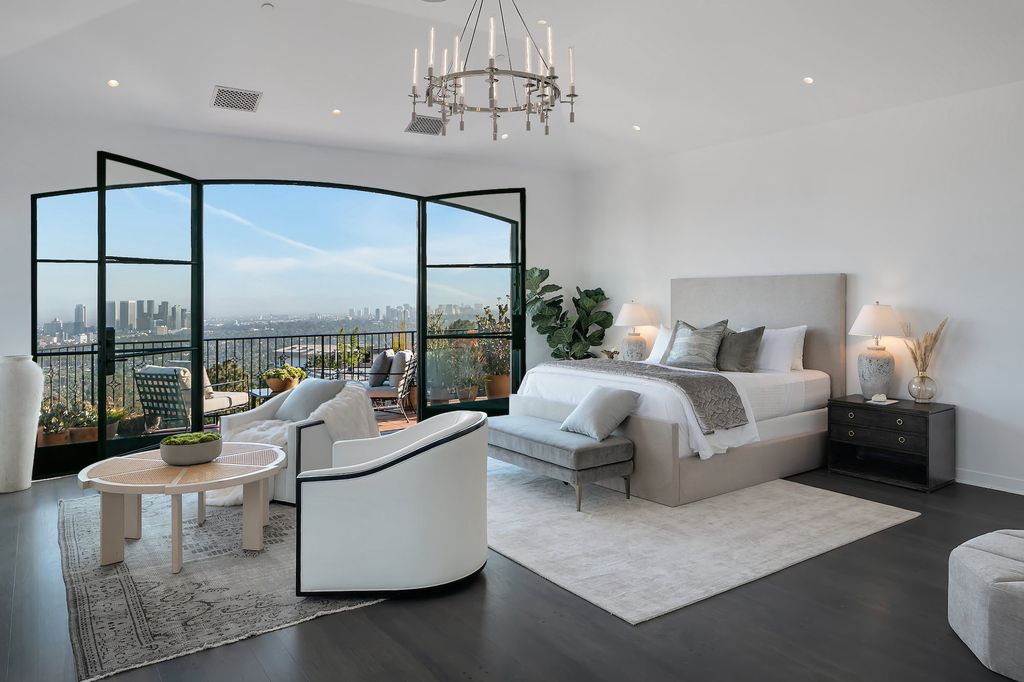 The Villa in Los Angeles is a newly built compound with separate guest house and pool bath perfect for for entertaining now available for sale. This home located at 9368 Flicker Way, Los Angeles, California