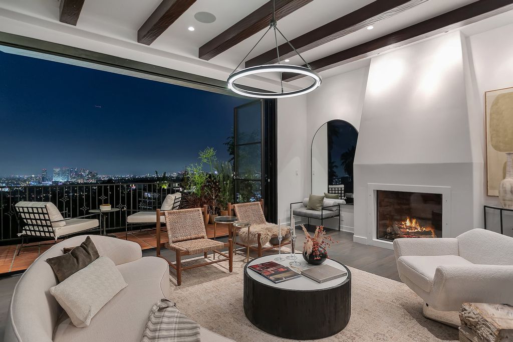 The Villa in Los Angeles is a newly built compound with separate guest house and pool bath perfect for for entertaining now available for sale. This home located at 9368 Flicker Way, Los Angeles, California