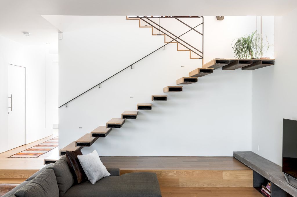 Spa creek house with harmony of private & public space by GriD Architects