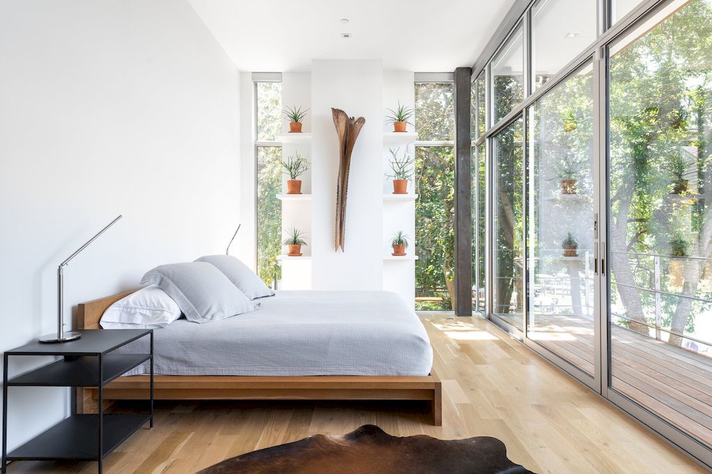 Spa creek house with harmony of private public space by GriD Architects 3