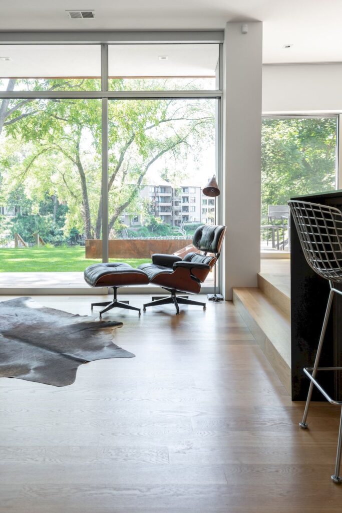 Spa creek house with harmony of private & public space by GriD Architects