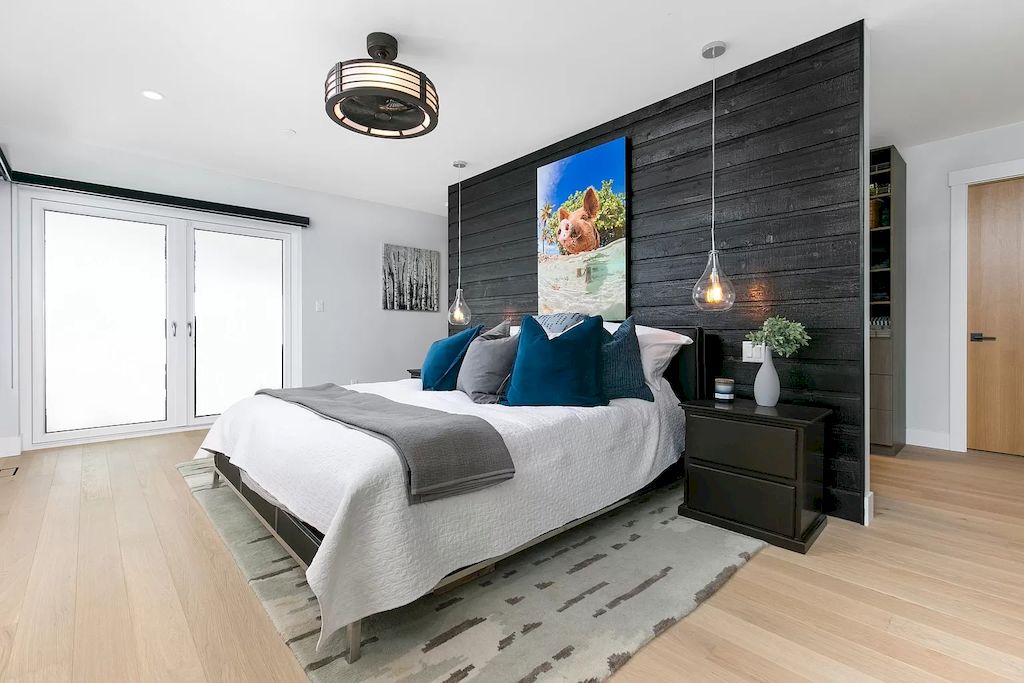 The House in Whistler has the bone structure, premium steel framing, makes for extra energy efficiency, incredible design options and healthy environment, now available for sale