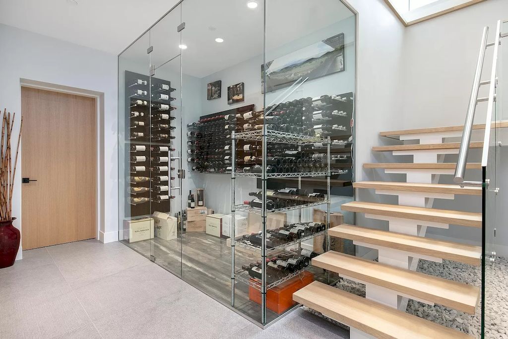 The House in Whistler has the bone structure, premium steel framing, makes for extra energy efficiency, incredible design options and healthy environment, now available for sale
